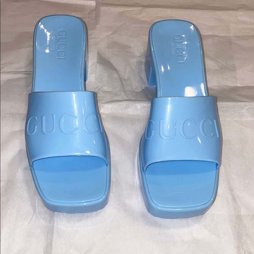 Gucci women’s slides size 8